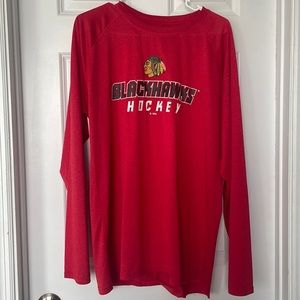 Mens Blackhawks long sleeve shirt size Large